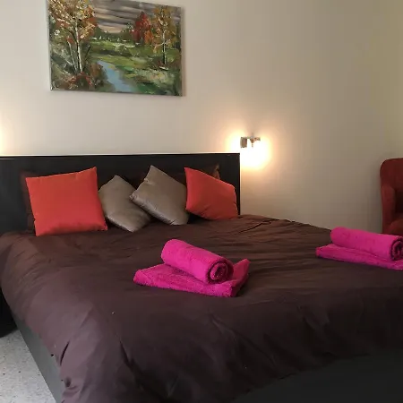 Semesterbostad Large 3 Bedroom House Swieqi